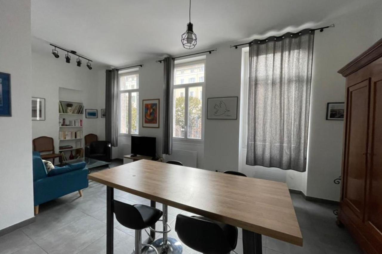 Charming Apartment In The Old Port Marsiglia Esterno foto